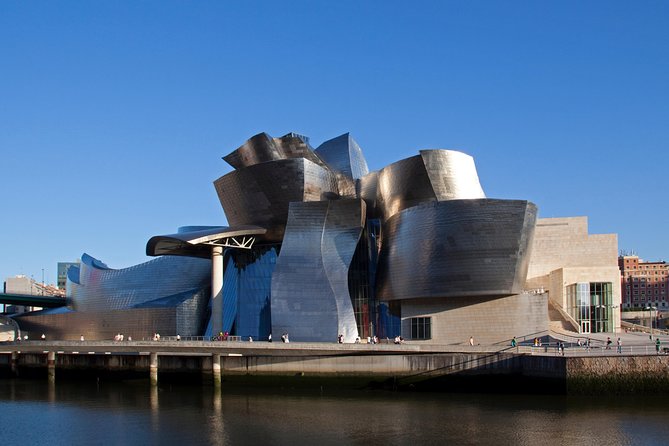 Guggenheim Museum Bilbao Private Tour With Official Guide - Directions