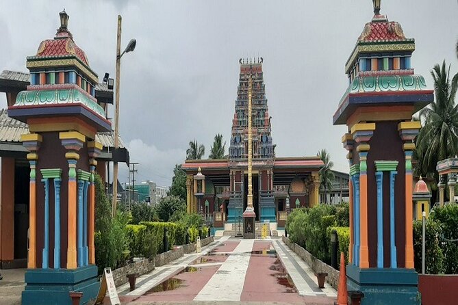 Half Day Nadi Tour Incls Sri Siva Temple, Orchid Gardens,Local Village & Markets - Common questions