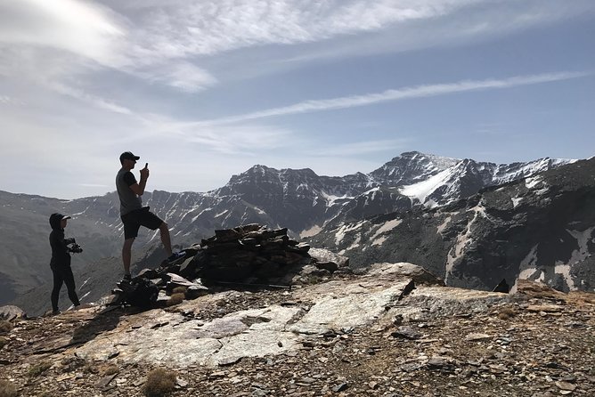 High Sierra Nevada 6 Hours Hiking Experience - Pickup and Starting Point