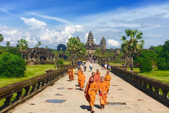 Highlights of Cambodia: 8-Day Guided Tour With Private Driver  - Siem Reap - Local Guides and Cultural Insights