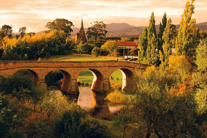 Hobart Highlights Day Tour - Salamanca Market