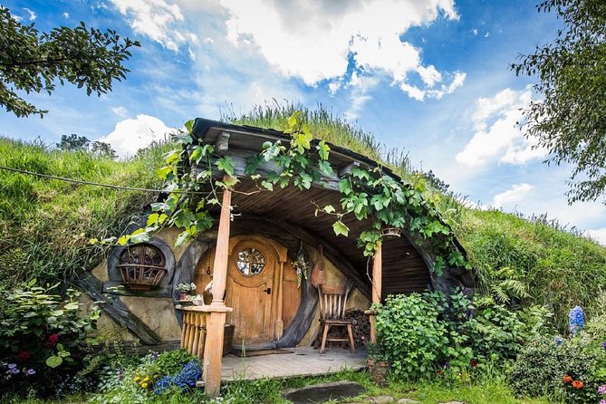 Hobbiton Movie Set and Waitomo Glowworm Caves Guided Day Trip From Auckland - Visitor Recommendations