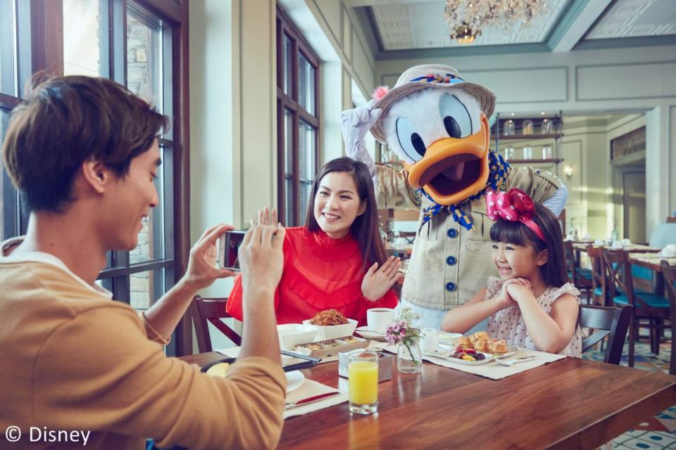 Hong Kong Disneyland: Discounted Meal Voucher Combos - Booking Details and Meeting Point