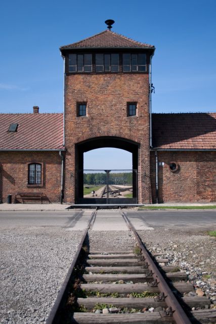 In the Trace of Jewish History in Poland (Weekend Trip) - Directional Guidance