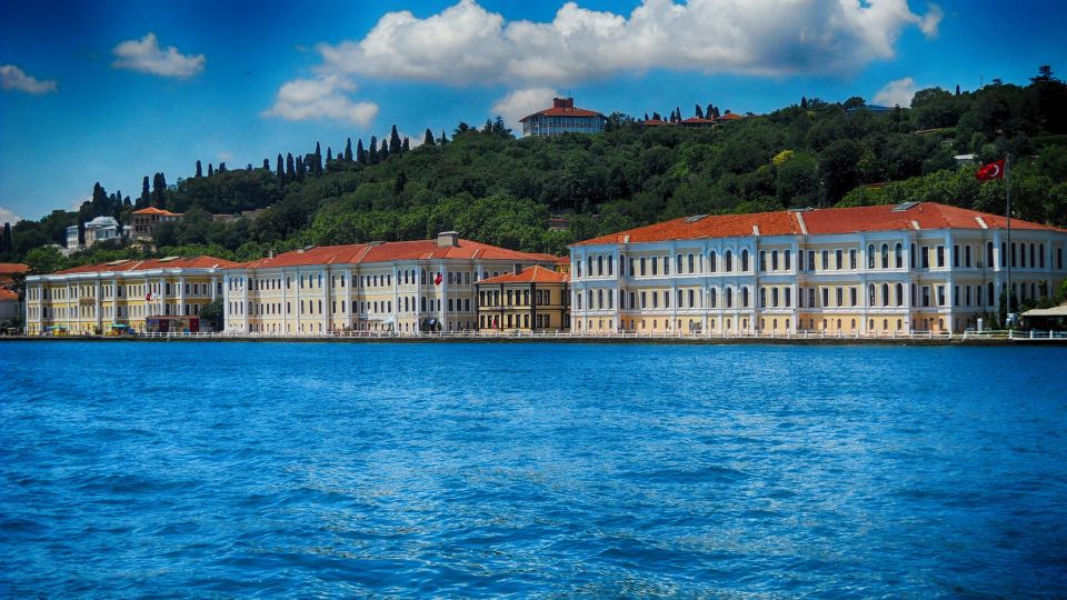 Istanbul: Private Bosphorus Cruise on a Luxurious Yacht - Customer Review