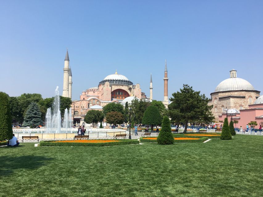 Istanbul Topkapi Palace, Basilica Cistern & Grand Bazaar - Common questions
