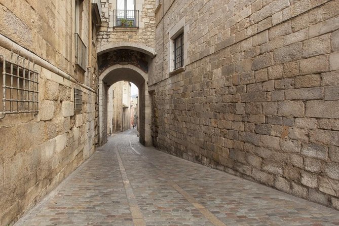 Jewish Quarter of Barcelona Private Tour With Hotel Pick-Up - Tour Guides and Experience