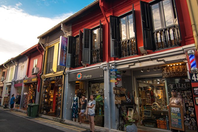 Kampong Glam Landscape and Street Photography - Engaging With Locals