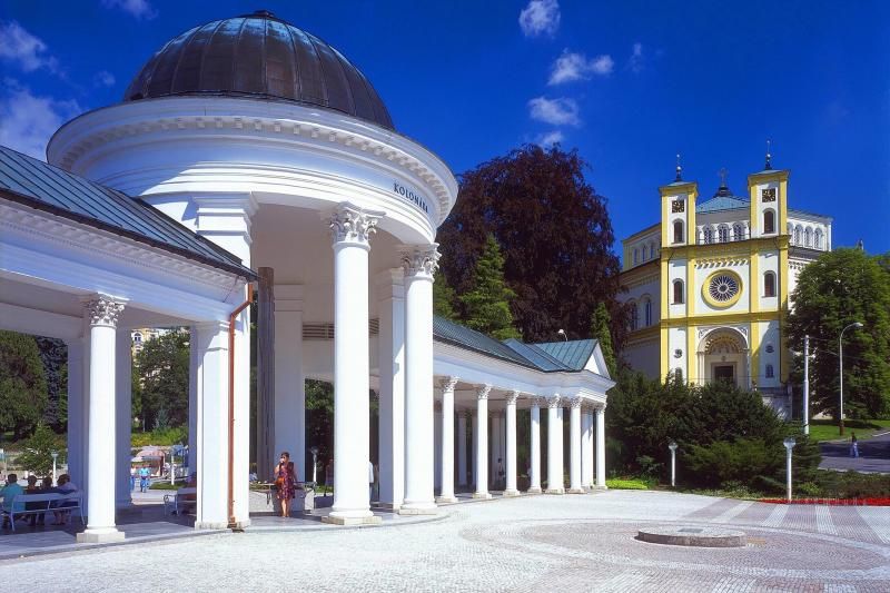 Karlovy Vary & Marianske Lazne Tour From Prague With Lunch - Reservation Details