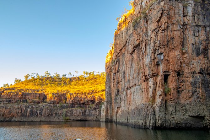 Katherine Day Tour From Darwin Including Katherine Gorge Cruise - Dining Experience