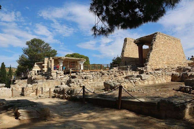 Knossos Palace Guided Walking Tour - Tour Details and Additional Information