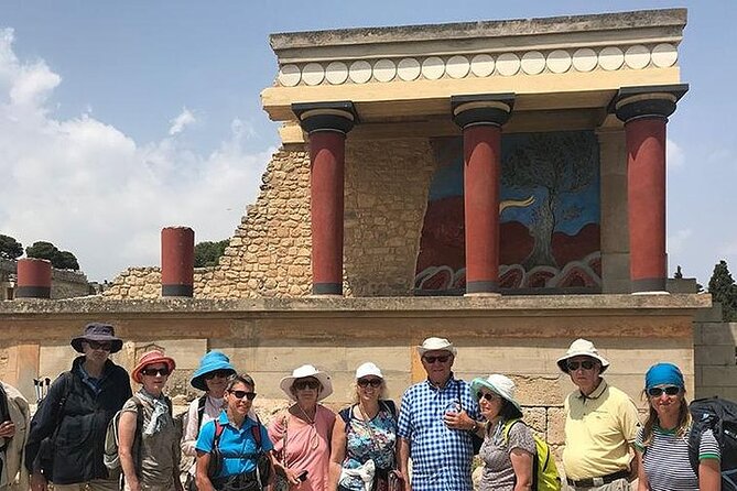 Knossos Palace & the Archaeological Museum of Heraklion (With Transfer) - Common questions