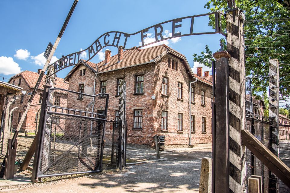 Krakow: Auschwitz Guided Tour With Pickup and Optional Lunch - Customer Reviews and Payment Options