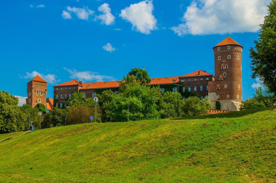 Krakow: Skip-the-Line Wawel Castle and Hill Guided Tour - Overall Experience
