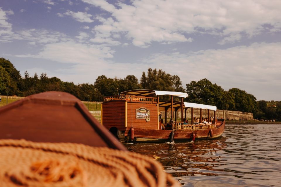 Krakow: Traditional Sightseeing Gondola on the Vistula River - Common questions
