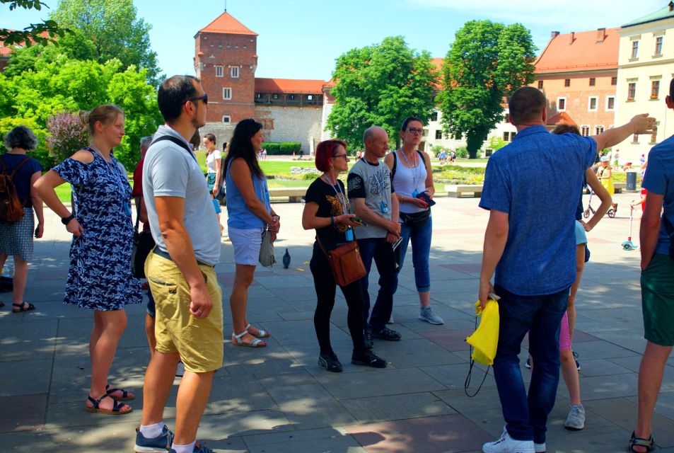 Krakow: Wawel Castle Crown Treasury Tour With Guide - Availability