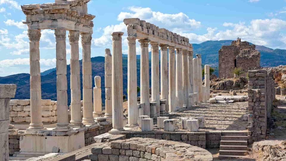 Kusadasi & Selcuk: Day Tour to Pergamon & Asklepion - Common questions