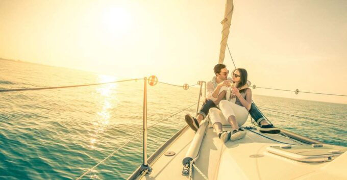 Lisbon: Private Sunset Sailing Tour With Champagne - Customer Reviews