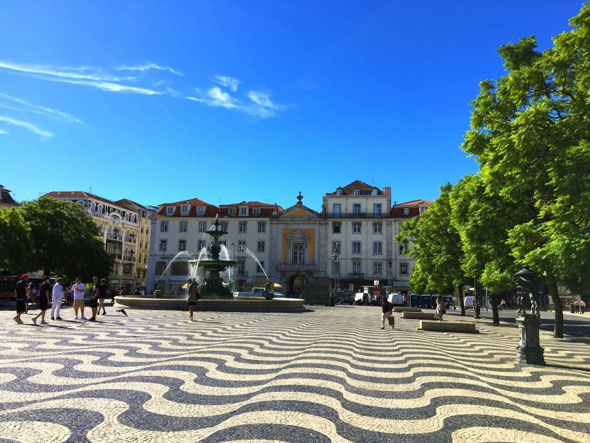 Lisbon: Scenic Sightseeing Private Tour by Minivan - Reviews and Location Information