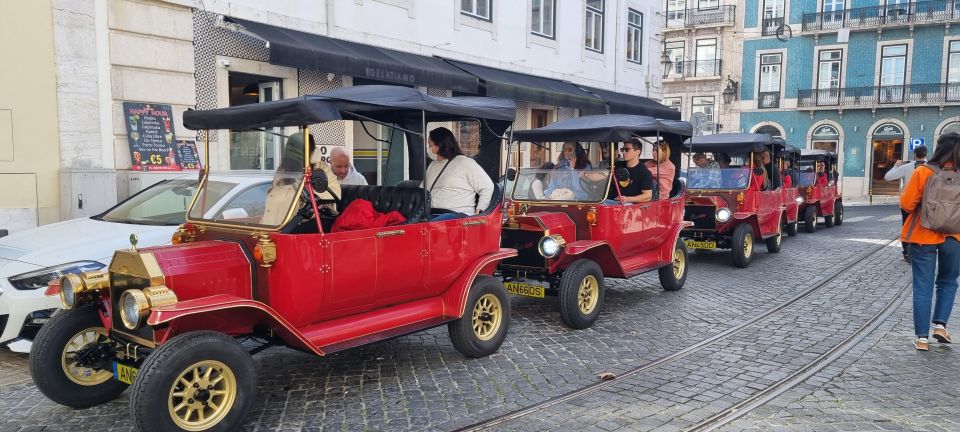 Lisbon: Tour on Board a Classic Car - Culinary Experience