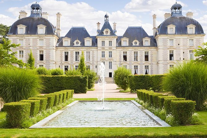 Loire Castles : Cheverny, Chenonceau, Chambord Guided Tour From Paris - Additional Tour Information and Requirements