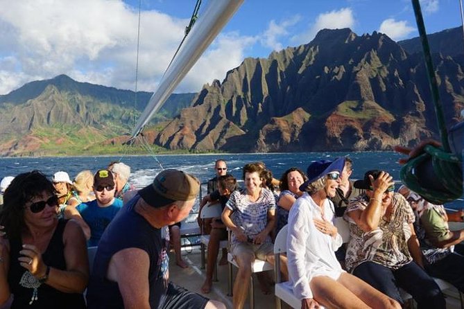 LUCKY LADY - Deluxe Na Pali Sunset Tour - Departure Information