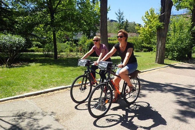 Madrid Parks & Riverside Cycle Tour - Booking Information