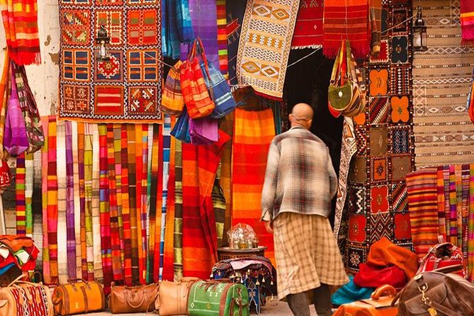 Marrakech: Exclusive Private Shopping Adventure in the Souks - Inclusions: Guide and Water