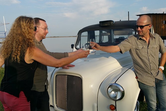 Médoc Region Local Castle Visits Day Trip With Wine Tasting From Bordeaux - Helpful Tips for Visitors