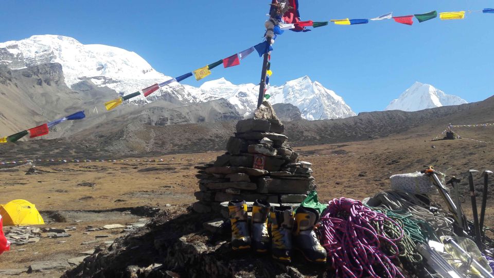 Mt. Himlung Himal (7,126m) Expedition - 33 Days