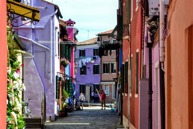 Murano & Burano Islands Guided Small-Group Tour by Private Boat - Safety and Feedback