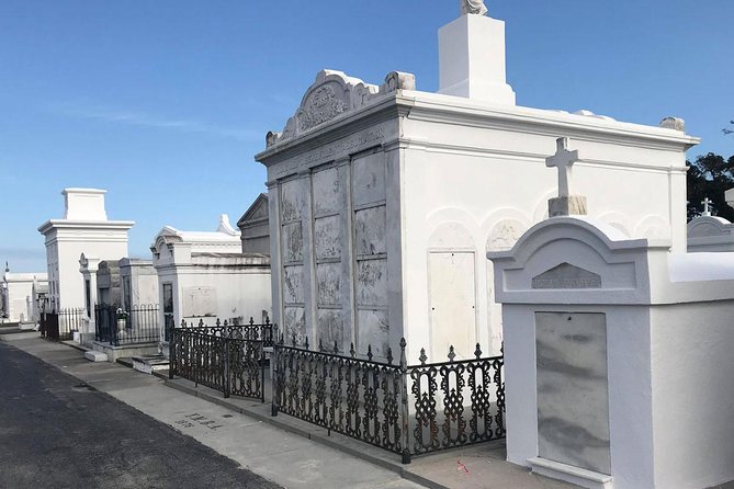 New Orleans City and Cemetery 2- 2 1/2 Hour Bus Tour - Pickup Information