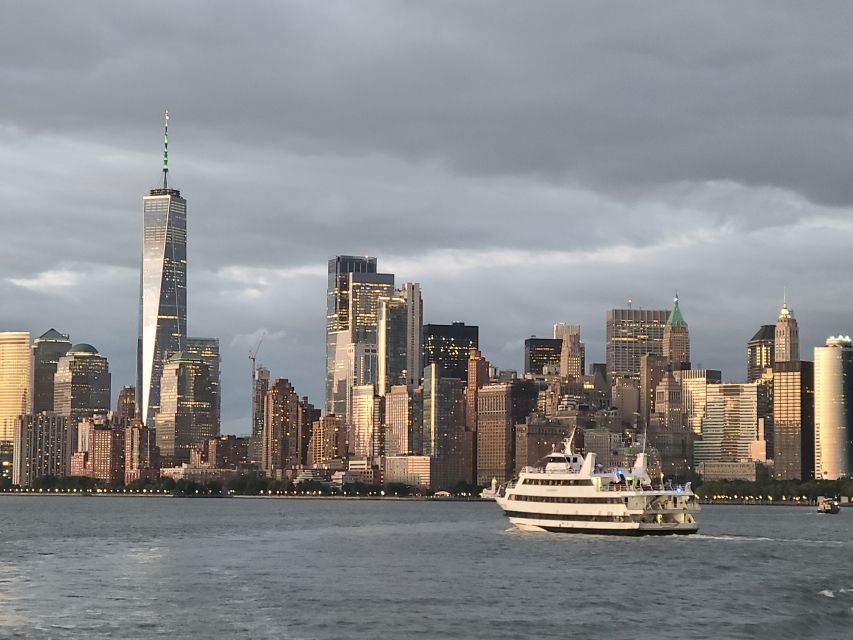 New York City: Brunch, Lunch, or Dinner Buffet River Cruise - Review Summary