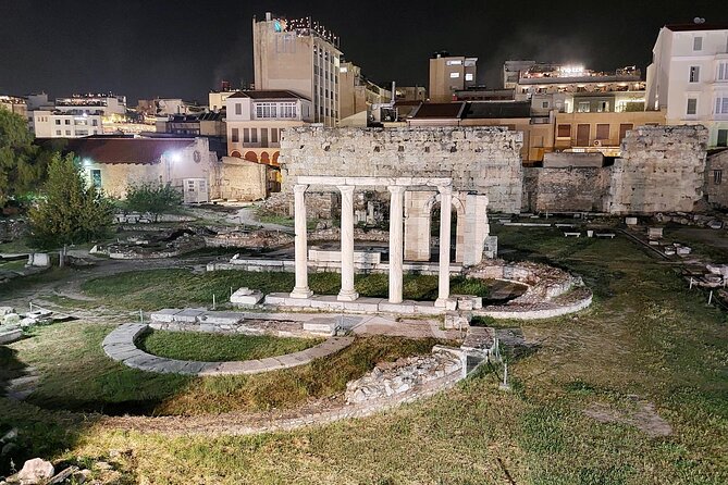 Night Tour of the City of Athens With Guide in Spanish - Customer Support and Resources