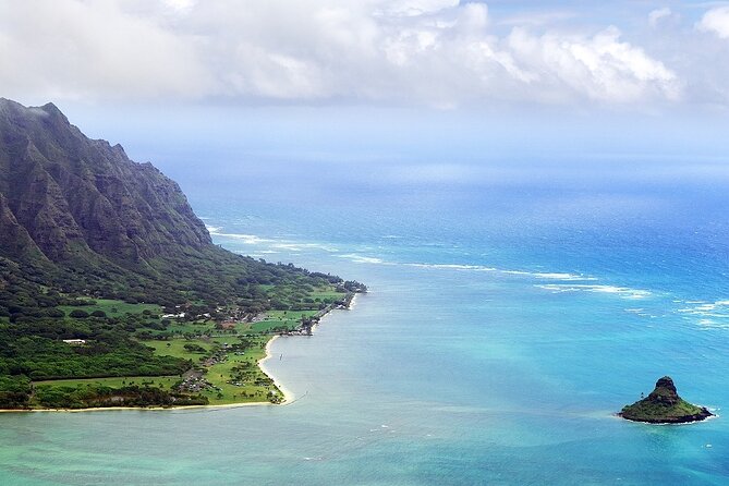 Oahu Circle Island Tour With Byodo-In Temple Admission - Bottled Water and Air-Conditioned Transportation