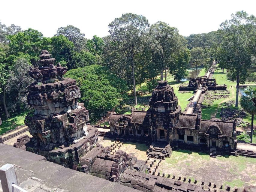 One Day Exploration to Angkor Wat, Angkor Thom & Ta Prohm - Tour Etiquette