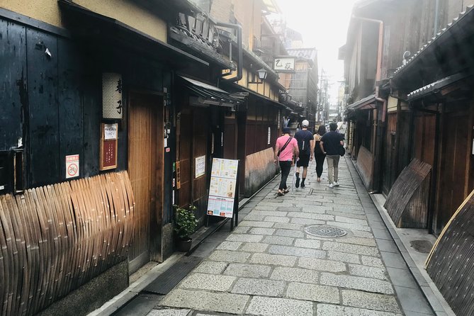 One Day Landing Type Sightseeing Around Kyotos Two Major Tourist Destinations "Fushimi Inari Taisha" - Traditional Culture Experience