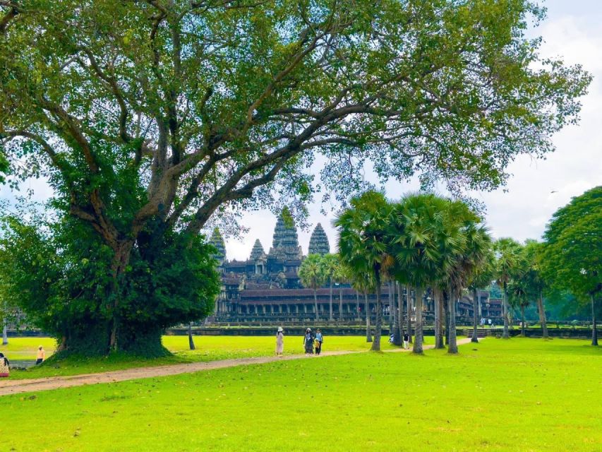 One-Day Small Circuit Tour: Angkor Wat, Bayon, Ta Prohm - Additional Services and Amenities