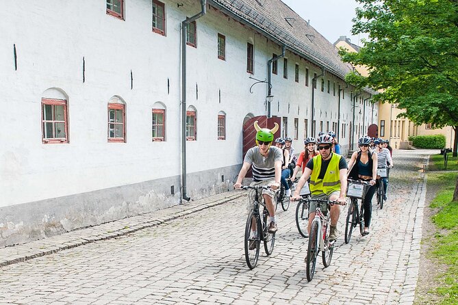 Oslo Highlights Bike Tour - Safety Briefing and Exploration