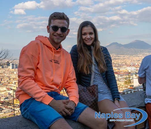 Panoramic Walking Tour of Naples Between Secret Stairs and Rich and Poor Neighborhoods - Multilingual Accommodations