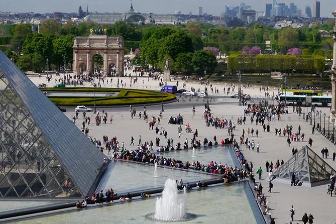 Paris City Center & Louvre Tour Reserved Entry Included! - Semi-Private 8ppl Max - Common questions