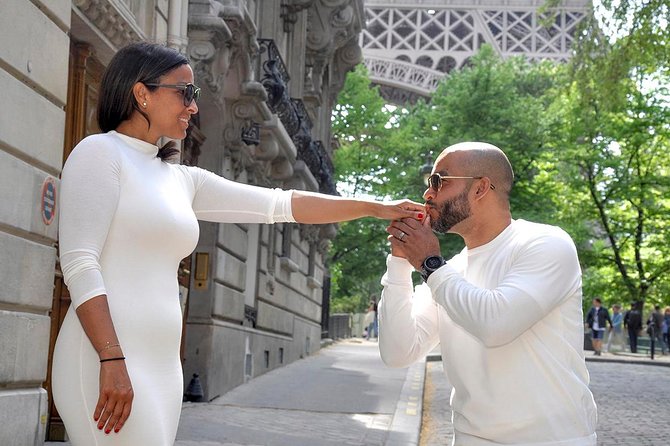 Paris Engagement Proposal Private Walking Tour With Professional Photographer - Reviews & Pricing