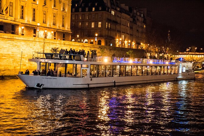 Paris Gourmet Dinner Seine River Cruise With Singer and DJ Set - Additional Services