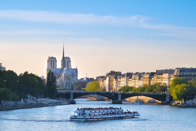 Paris: Night River Cruise On The Seine With Waffle Tasting - Tips for a Memorable Experience