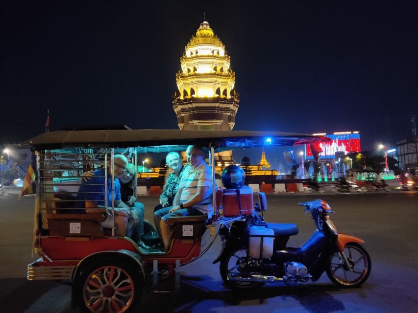 Phnom Penh Evening Cruising by Traditional Tuk-Tuk - Tour Guide