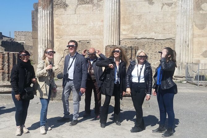 Pompeii: Walking Tour With 3D Glasses and With Entrance Ticket - Traveler Feedback and Ratings