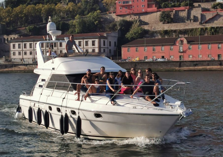 Porto:Douro River 6 Bridges Tour Amazing Yatch With Cocktail - Location Insights