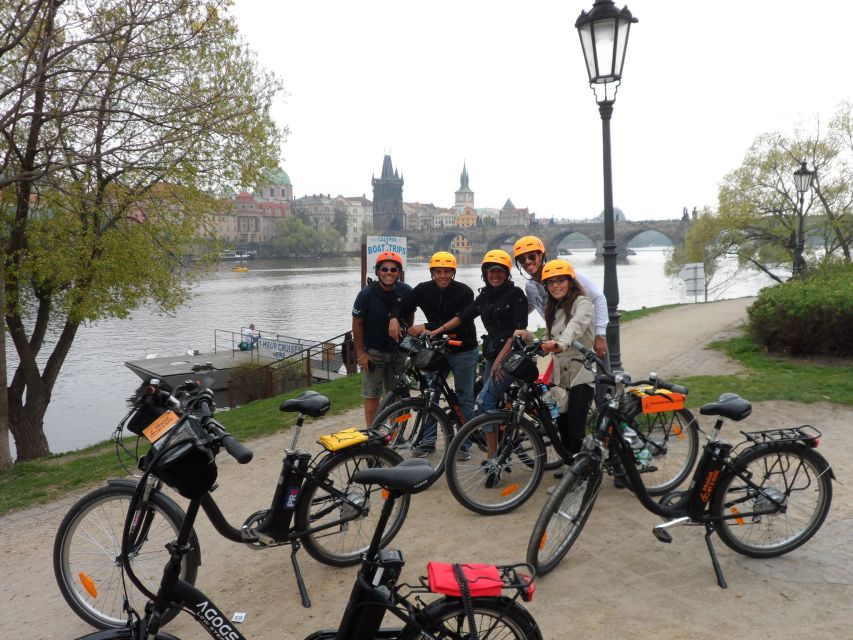 Prague 3-Hour Sightseeing Tour by Electric Bike - Guide and Transportation Ratings