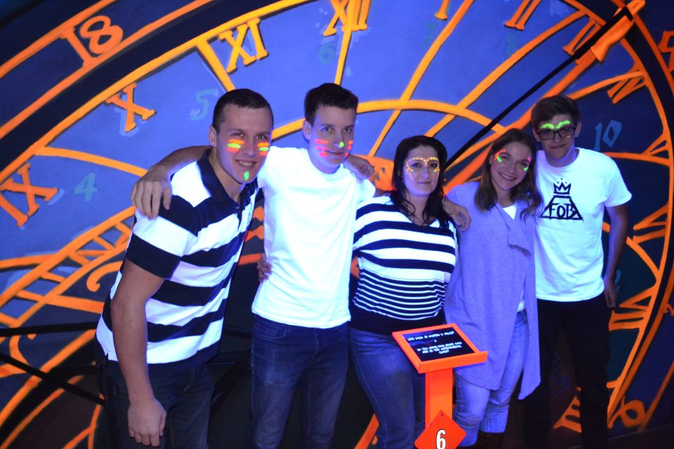 Prague: Glow Golf Mini Golf Game by UV Light - Customer Reviews