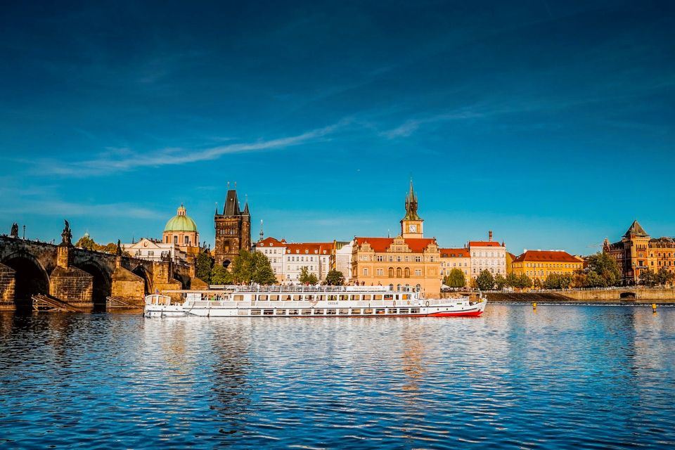 Prague: Vltava River Night Cruise With Buffet - Customer Feedback